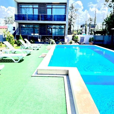 Apollo Plus Cottages อูเรคี ภายนอก รูปภาพ