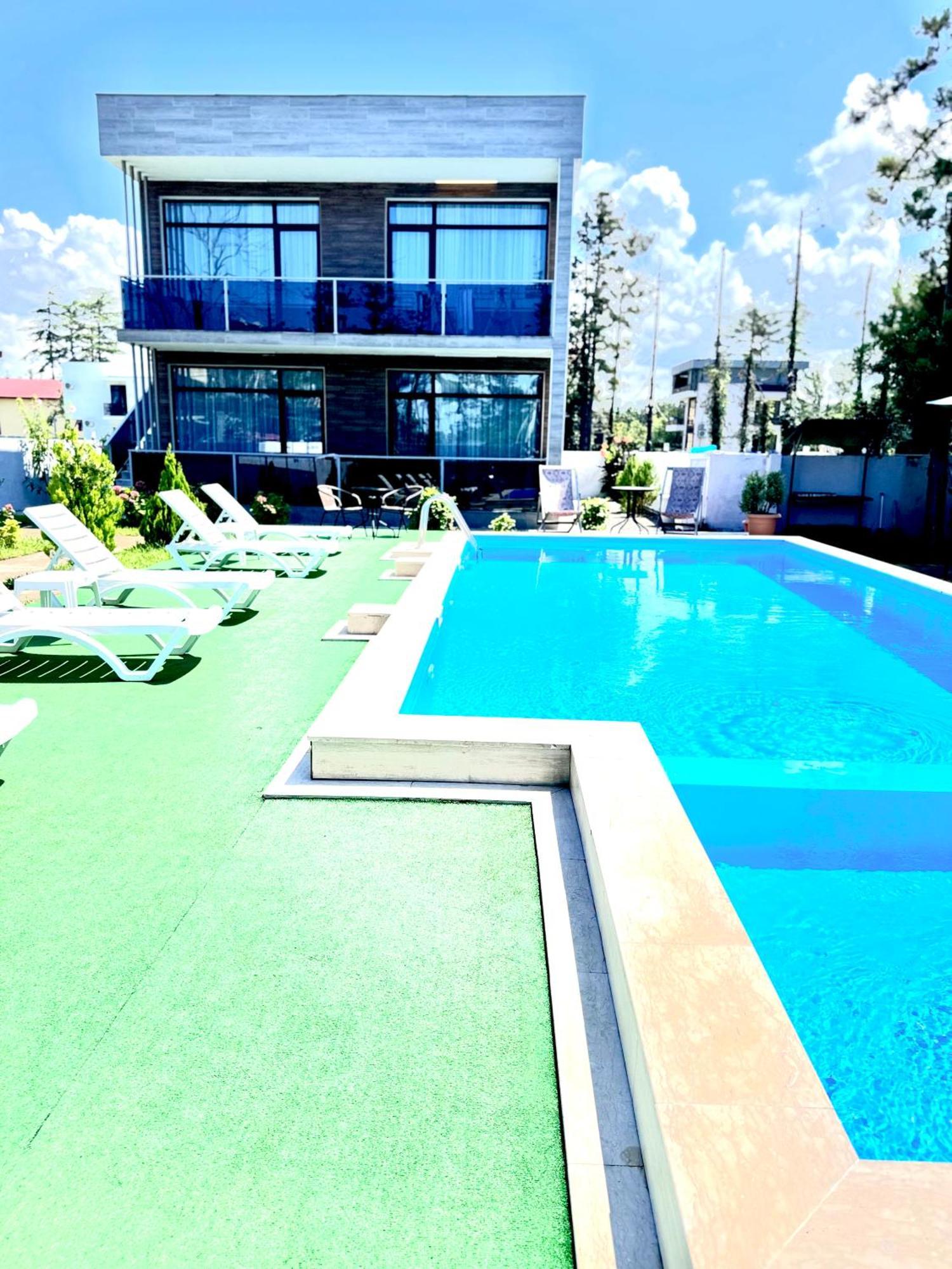 Apollo Plus Cottages อูเรคี ภายนอก รูปภาพ